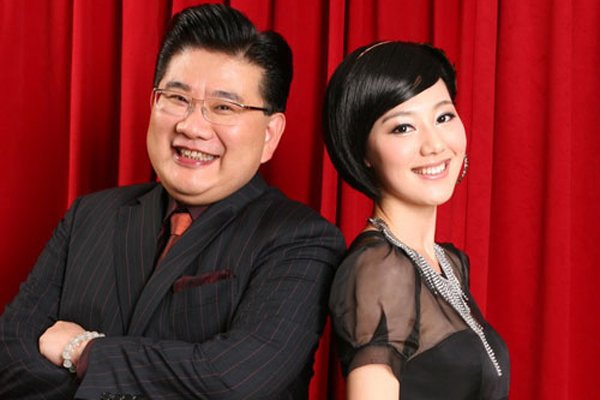 曹可凡是和王冠什么闭系 视频的真假难以辩别