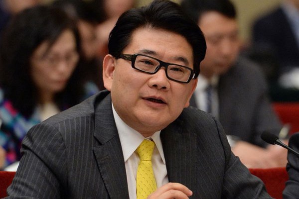 曹可凡是和王冠什么闭系 视频的真假难以辩别
