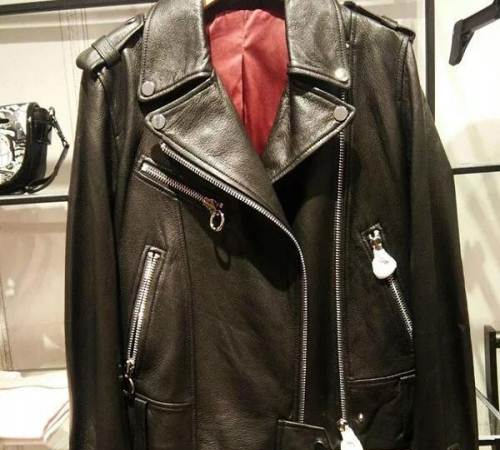 皮衣皱了怎么办,皮衣服褶皱怎么快速弄平图2