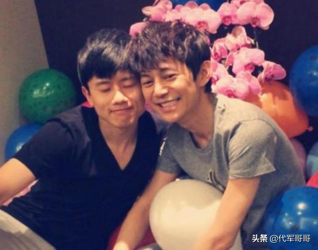 各明星评价何炅（盘点与何炅关系亲密的八大明星）(8)