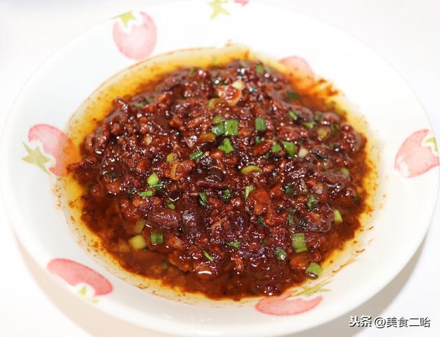 炸酱面怎么做好吃又简单的（炸酱面家常做法）(4)