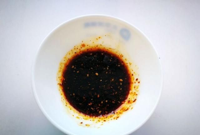 吃饺子蘸生抽还是老抽，饺子蘸料是生抽还是老抽？图11