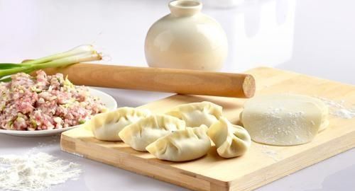 吃饺子蘸生抽还是老抽，饺子蘸料是生抽还是老抽？图3