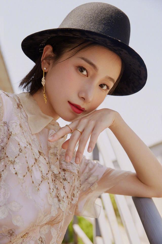 姜梓新最新写真曝光（明玉姜梓新治愈系笑容惹人爱）(2)