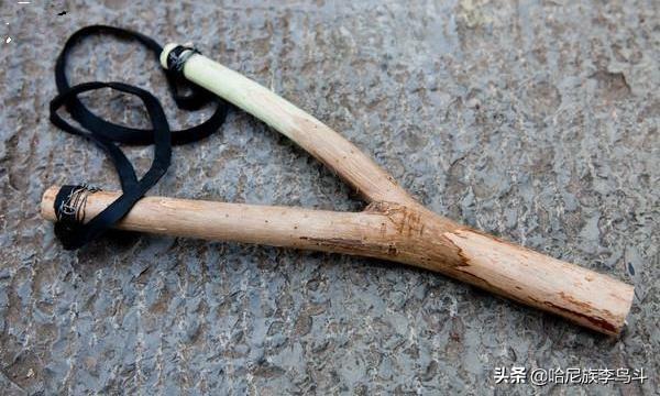 制作老玩具弹弓（致我们失去的美好童年）(2)