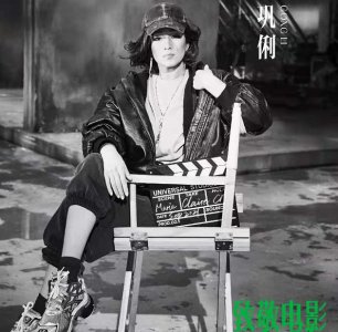 ​巩俐有孩子吗(55岁巩俐罕见晒短发气场强)