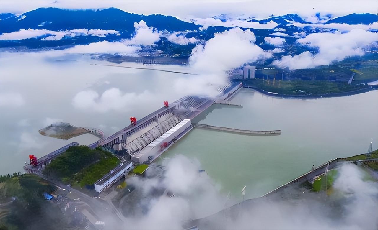 三峡大坝投资多少钱(三峡大坝什么时候建成的)