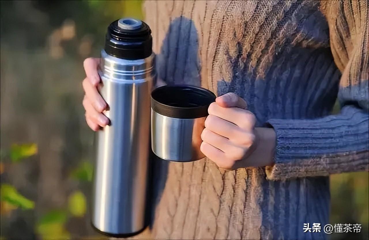保温杯能泡茶喝吗(保温杯可以泡茶吗)