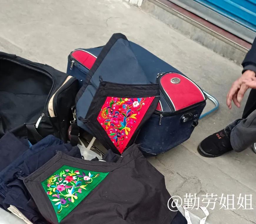 布依族是哪个省的(布依族的风俗和文化)