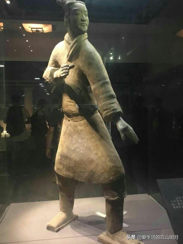 秦始皇兵马俑简介资料400（秦始皇兵马俑简介资料200字）
