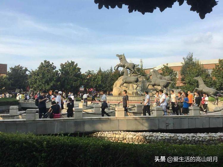 秦始皇兵马俑简介资料400（秦始皇兵马俑简介资料200字）