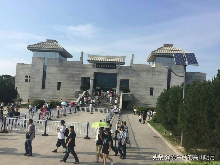 秦始皇兵马俑简介资料400（秦始皇兵马俑简介资料200字）