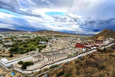 ​西藏日喀则接壤的国家（西藏第二大城市在哪）
