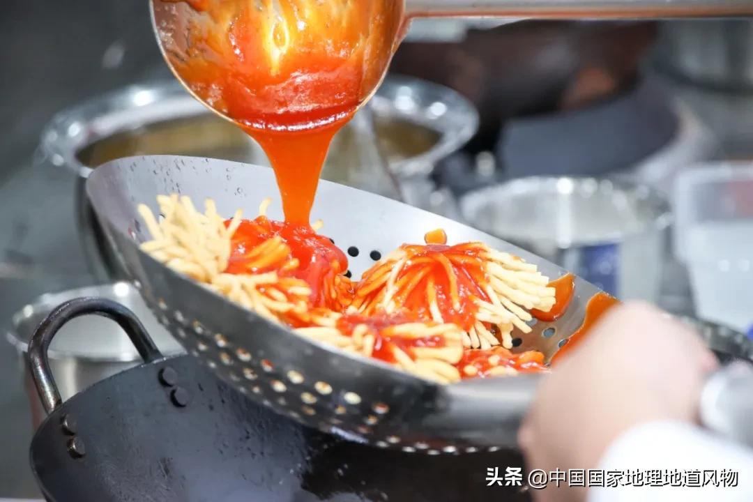 淮扬菜凭什么南北通吃（淮扬菜是哪个地方的菜）(图28)