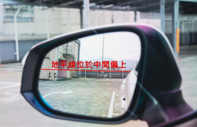 左右后视镜应该怎么调整（后视镜怎么调节按钮操作）
