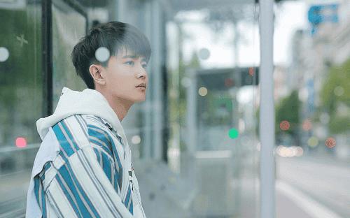 任嘉伦青岛外事服务职业学校（任嘉伦毕业于哪所大学）