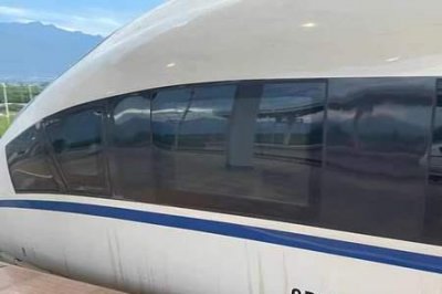 ​crh380bl车厢是通的吗