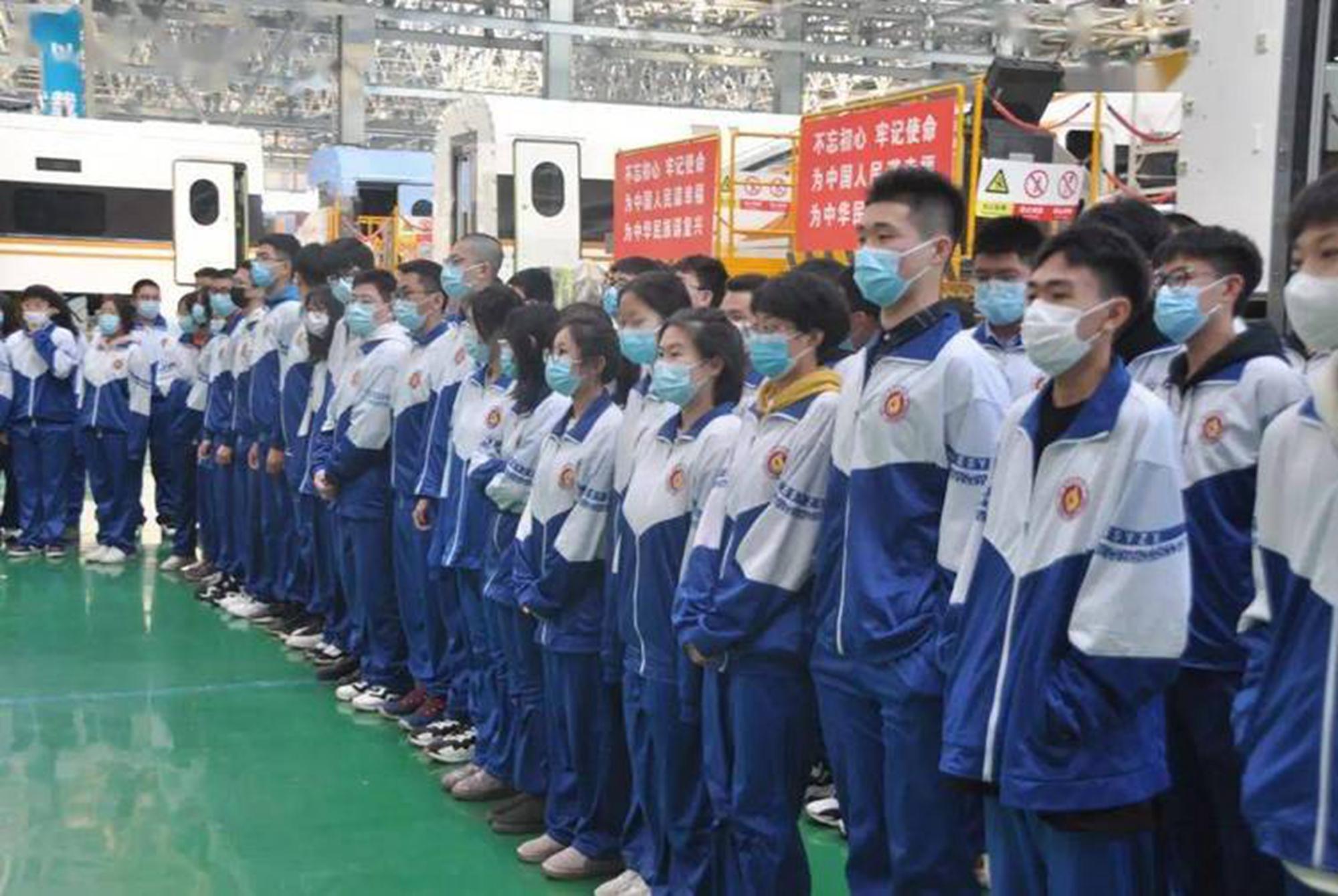 高考穿衣有什么讲究（高考适合穿什么样的衣服）
