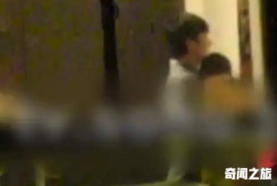 ​董洁王大治辣眼睛照片 详解：两个人非常亲密拥抱在一起