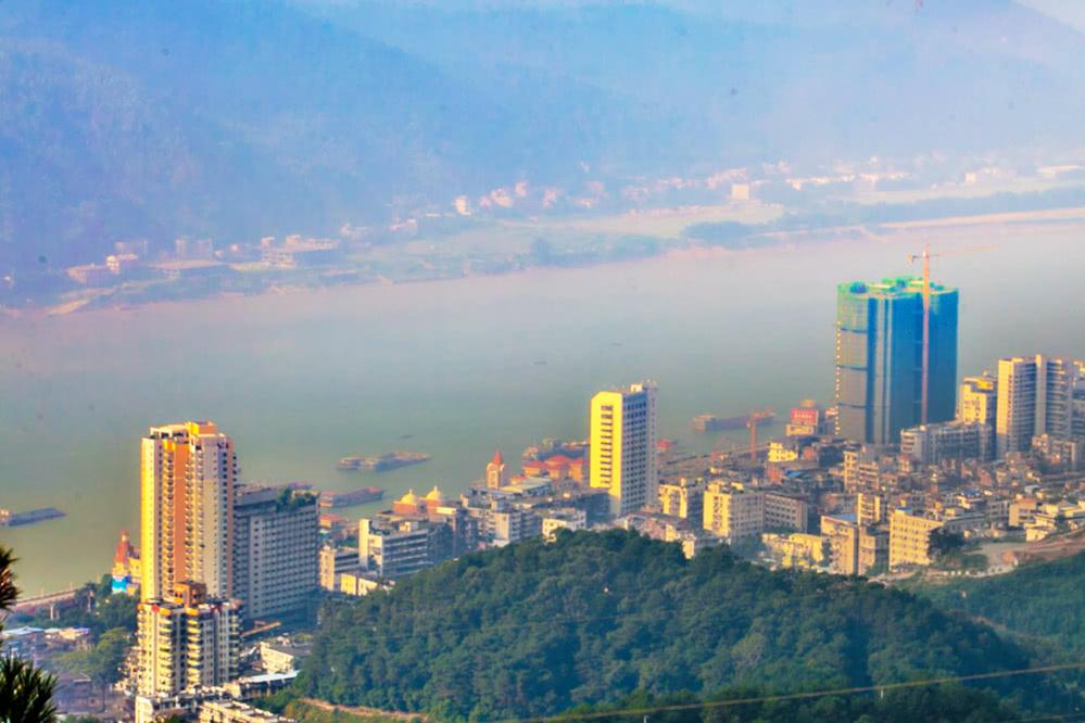 粤语最标准的三个城市（哪个城市说粤语最多）