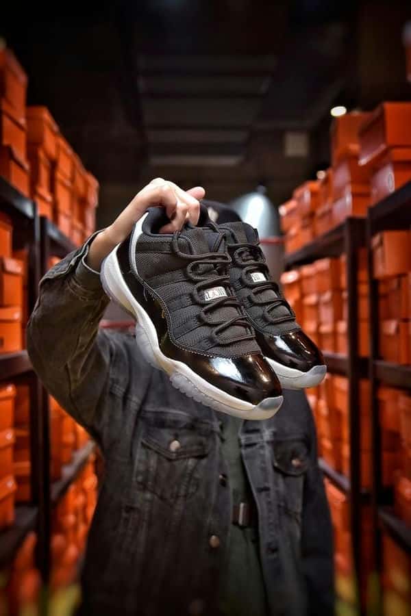 aj11白蛇鞋带系法视频（aj11鞋带系法）
