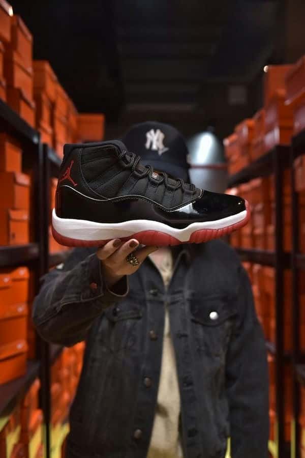 aj11白蛇鞋带系法视频（aj11鞋带系法）
