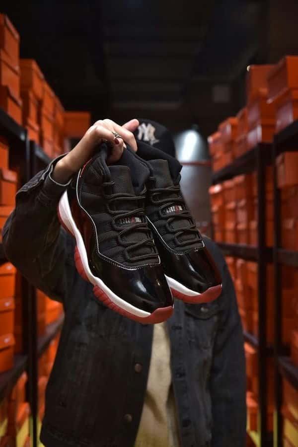 aj11白蛇鞋带系法视频（aj11鞋带系法）