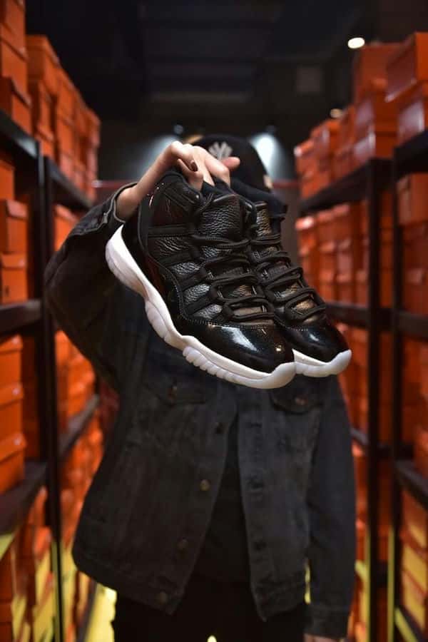 aj11白蛇鞋带系法视频（aj11鞋带系法）
