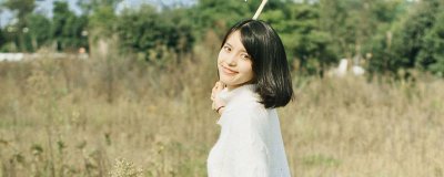 ​秋冬涂什么颜色的指甲显手白