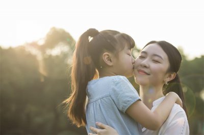 ​孩子孤僻怎么办？不妨试试这些方法，或能助孩子轻松解决性格难题