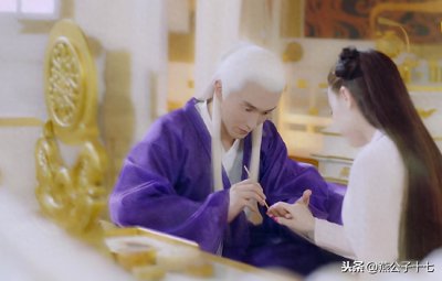 ​枕上书番外199：墨渊和少绾的女儿出生，八荒又多了只白凤凰