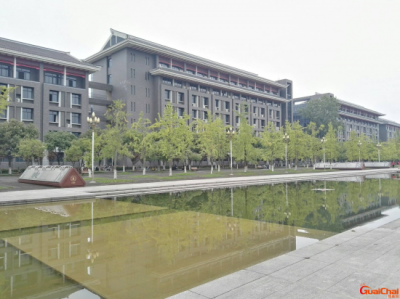 ​四川大学今年招生会受影响吗？四川大学分数线会降吗？