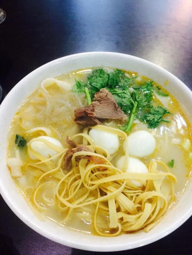 郑州特色美食小吃有哪些，河南郑州特色美食推荐-