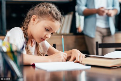 ​小学生英语怎么读（小学生英语怎么读单词）
