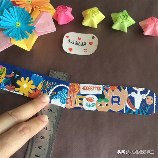 根吸管和2个纸片就能做出最简单的竹蜻蜓"