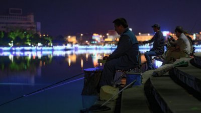 ​夜钓无口解决方法与技巧（晚上钓鱼一口都没有咋回事）