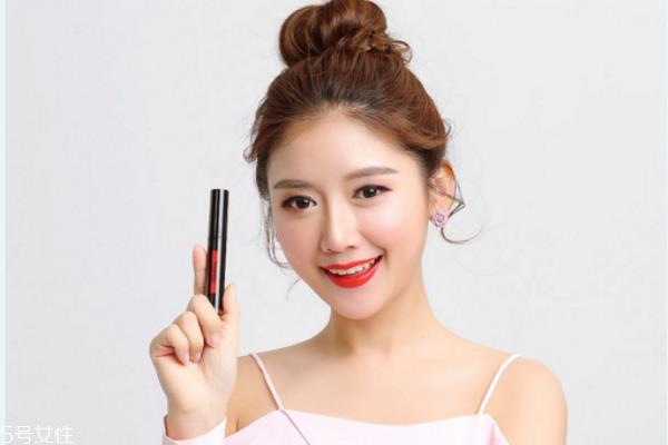 怎么化妆显脸小 这样化妆瘦脸