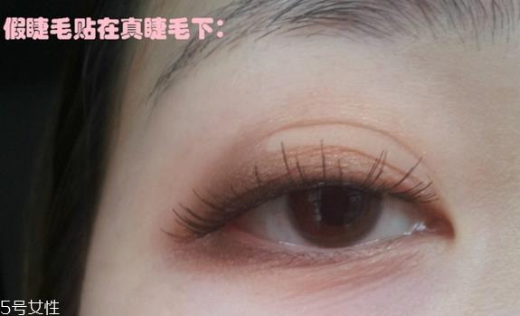 假睫毛是贴在上面还是下面？贴假睫毛的常见错误