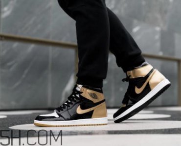 ​air jordan 1 top3黑金鸳鸯配色上脚效果好看吗？