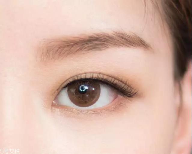 网红的妆都是怎么化的？论女生眼妆的重要性