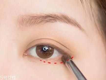 网红的妆都是怎么化的？论女生眼妆的重要性