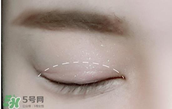 粉色桃花妆画法步骤 桃花妆画法步骤