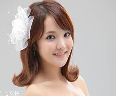 韩式女生短发扎法教程 百变发型扎法