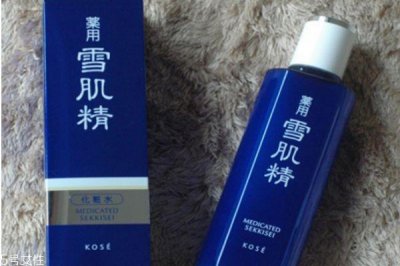 ​皮肤晒黑抹什么护肤品 全身美白要这样