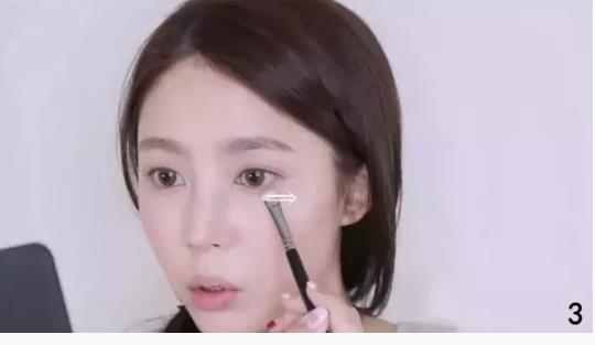 干玫瑰色妆容怎么化？干玫瑰色妆容画法步骤