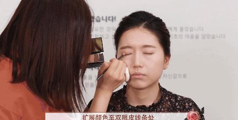 干玫瑰色妆容怎么化？干玫瑰色妆容画法步骤