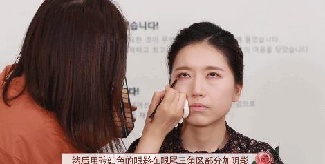干玫瑰色妆容怎么化？干玫瑰色妆容画法步骤