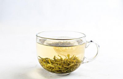 ​绿茶与红茶哪个更适合高血压的人喝