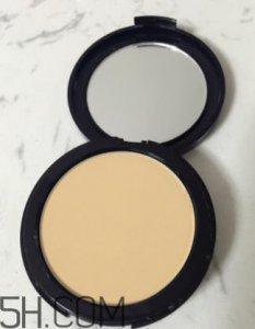 ​玫珂菲彩妆师挚爱粉饼怎么样_产品评测