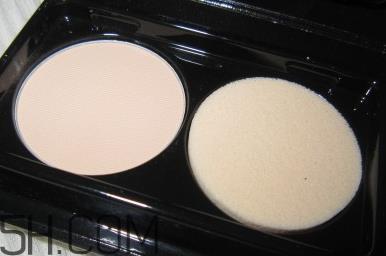 玫珂菲彩妆师挚爱粉饼怎么样_产品评测